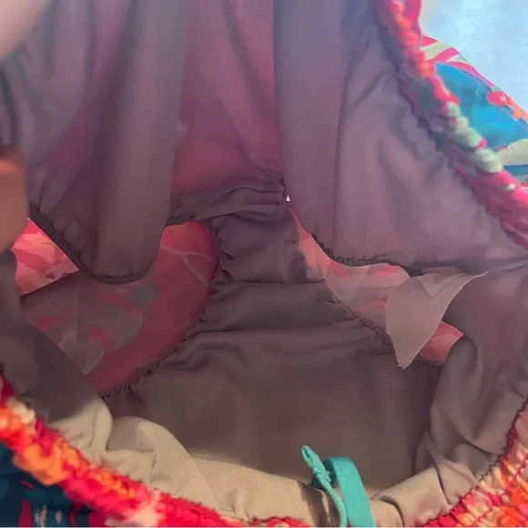 Old Navy Active Girl’s Sport Shorts - Picture 3 of 4